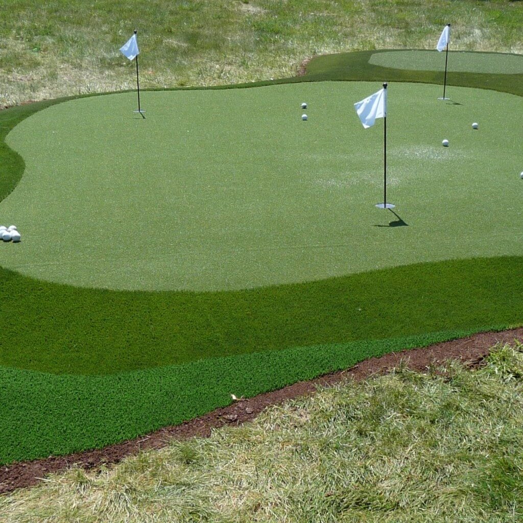 artificial grass putting green from SYNlawn