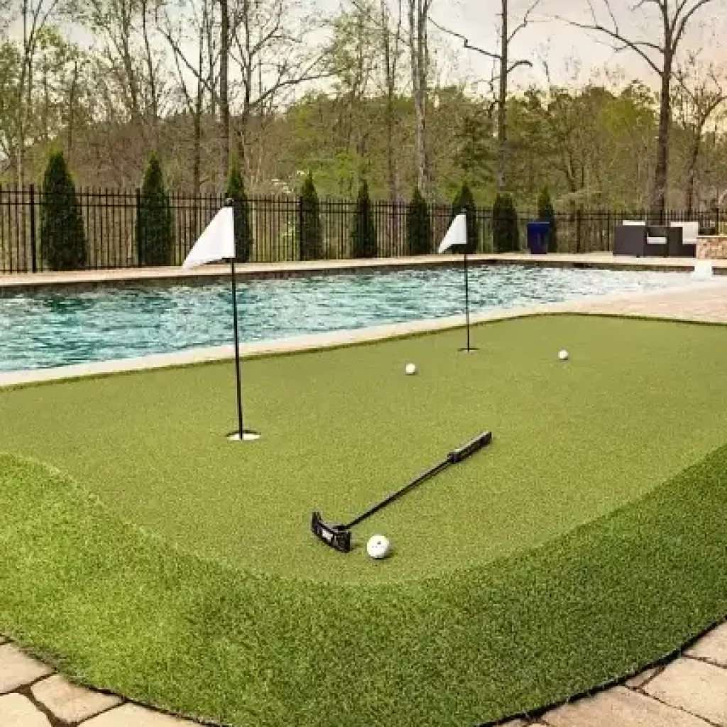 Backyard putting green installed by SYNLawn