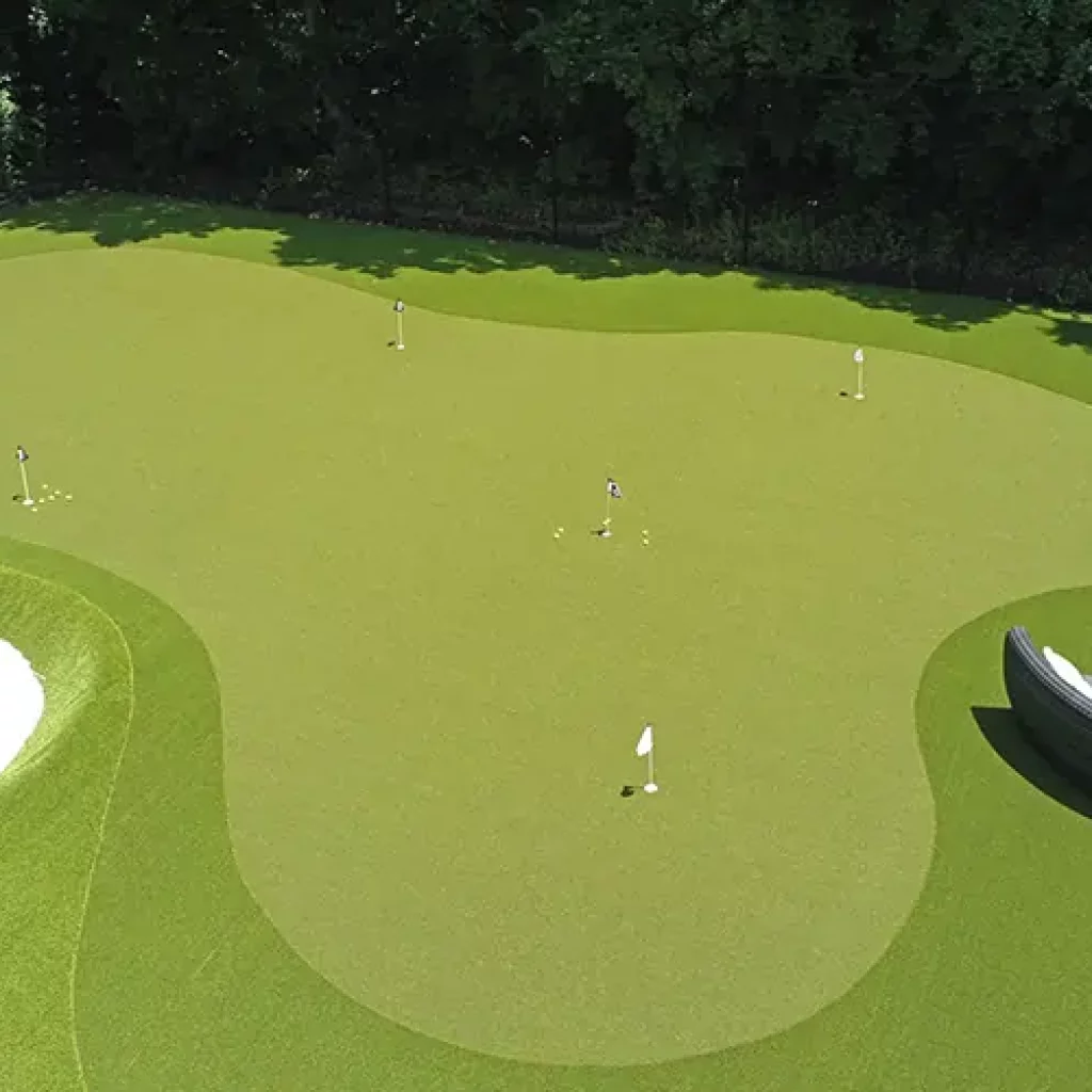 Drone shot of putting green installed by SYNLawn Arkansas