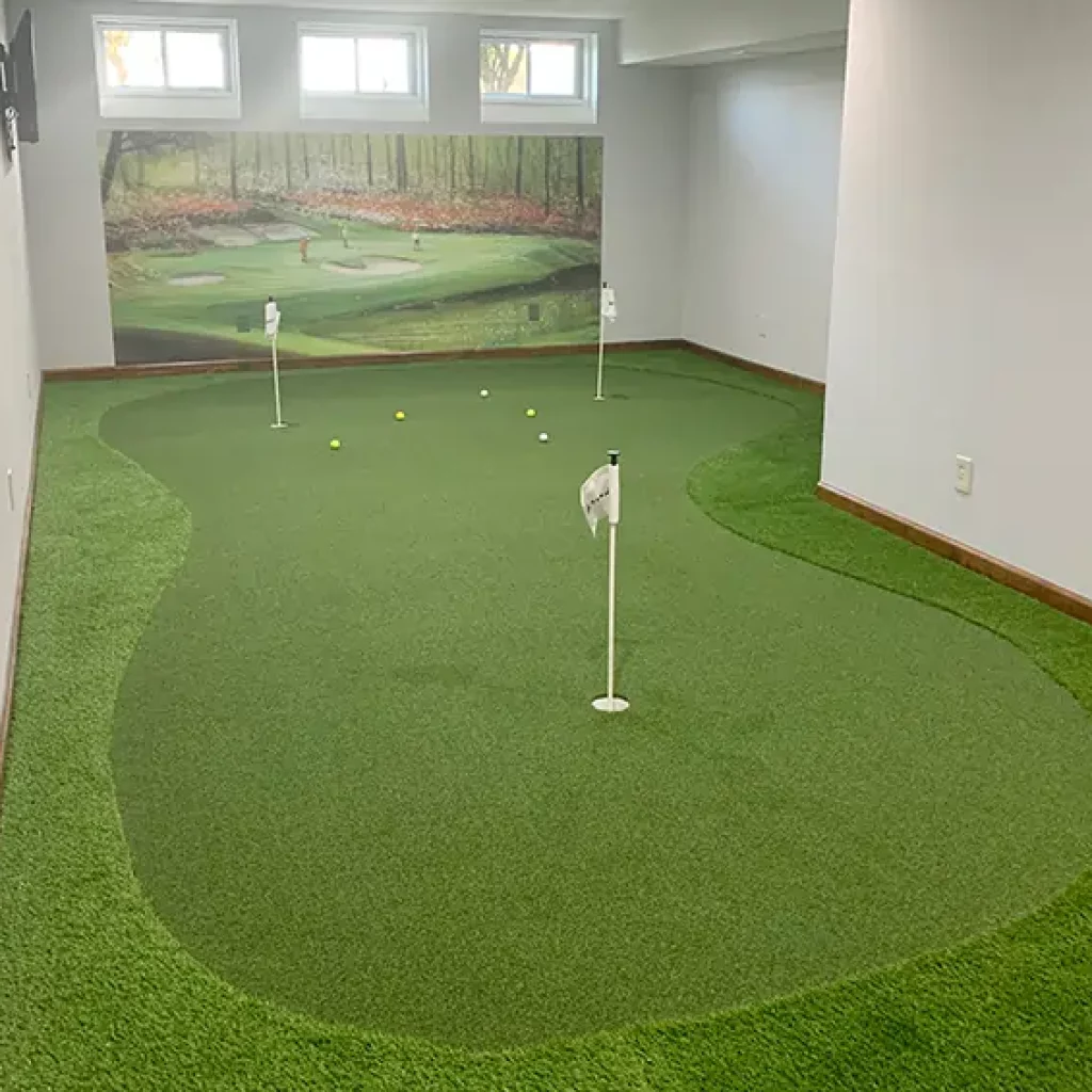 Residential indoor putting green from SYNLawn