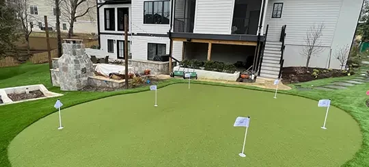 residential-synlawn-putting-green Putting green installed by SYNLawn