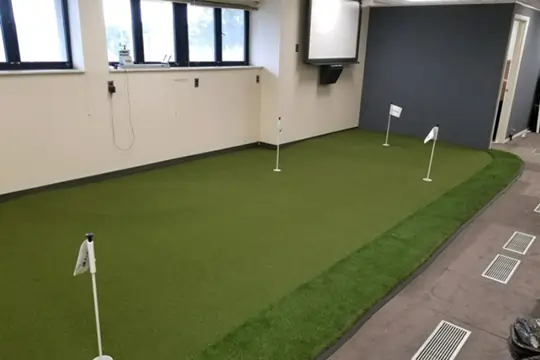 SYNLawn indoor putting green