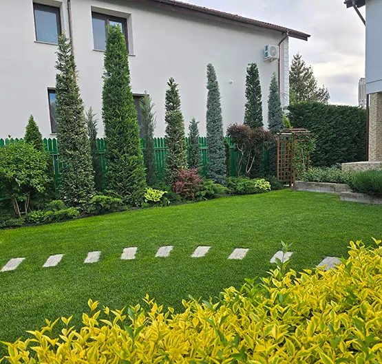 Residential artificial grass lawn installed by SYNLawn