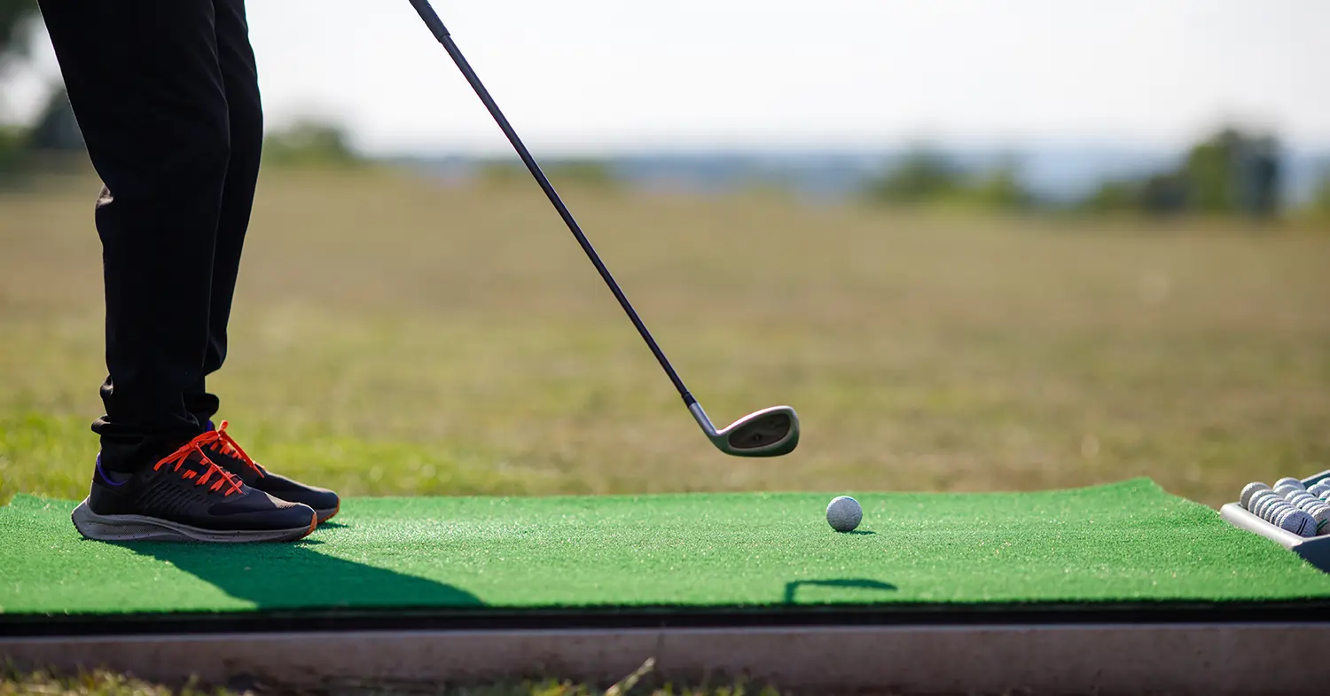 artificial-grass-driving-range-tse-2 Driving range installed by SYNLawn