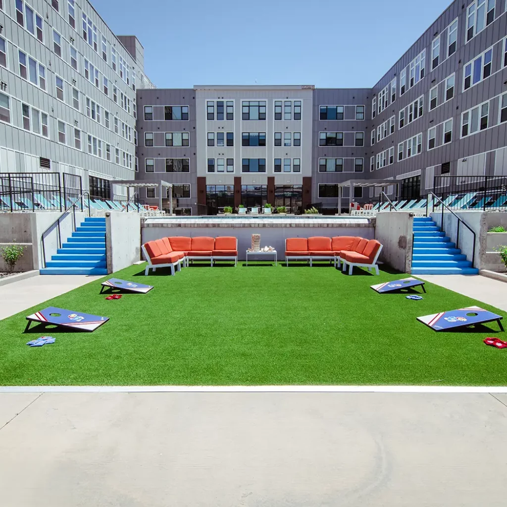 Consider Adding an Artificial Putting Green to Your Apartment Complex in Little Rock, AR