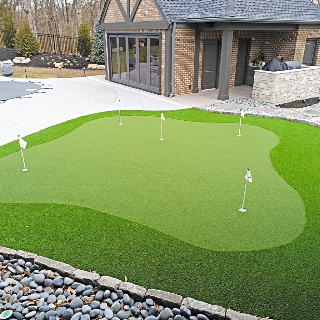Artificial grass golf green from SYNLawn