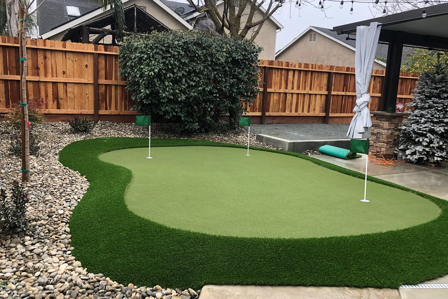Artificial grass golf green from SYNLawn
